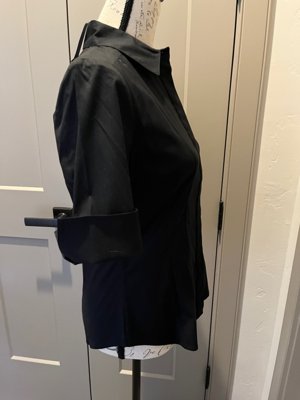 WHITE HOUSE/BLACK MARKET Short-Sleeve Button-Down Shirt - BLACK - SIZE 6 - Picture 11 of 11